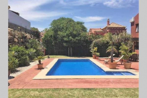El Faro - holiday villa with swimming pool